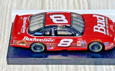 Nuevo en caja Action Dale Earnhardt Jr #8 Budweiser 2000 Monte Carlo escala 1:64 NASCAR Foto 1 de 4