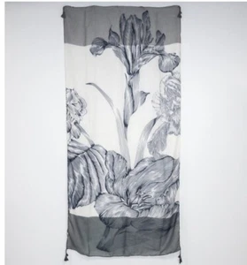 Kevia Scarf - Picture 1 of 6