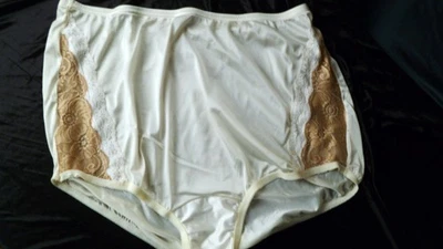 Vintage VANITY FAIR, 8, bragas abuela crema con encaje Foto 1 de 4