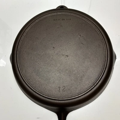 BIRMINGHAM STOVE & RANGE BSR NO NOTCH CAST IRON PAN 12 FLAT MADE IN USA - Image 1 of 4