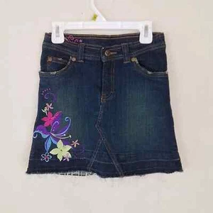 Disney Store Denim Mini Skirt Size Medium in Dark Wash w/ Patches & Embroidery - Picture 1 of 13