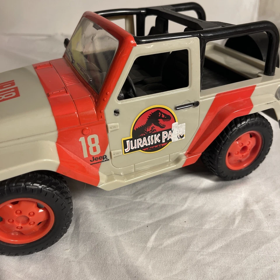 Jurassic Park  Jeep Wrangler Remote Control Car Jurassic World 1:16 RC JP18 2014 - Image 1 of 4