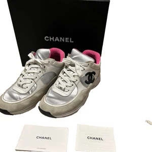 Zapatillas Chanel Marca Coco Cuero x Gamuza Blanco x Rosa Talla EU 39 Usadas - Imagen 1 de 8