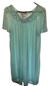 Women’s Vintage Shadow line Blue w/ Pink Roses All Nylon Mid-length Nightgown M - Picture 1 of 8