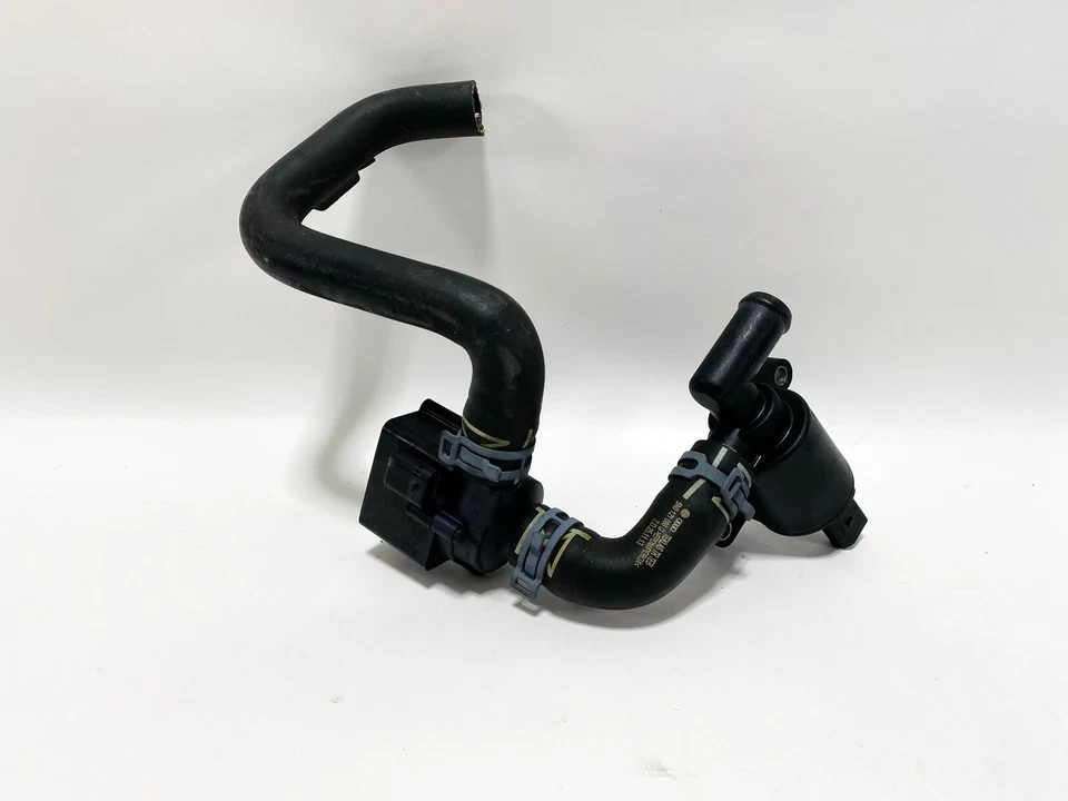 15-18 AUDI Q3 2.0L I4 MOTOR REFRIGERANTE BOMBA DE AGUA AUXILIAR CON MANGUERA TUBO OEM Foto 1 de 3