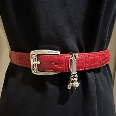Cinturón de golf Brighton para mujer cocodrilo en relieve talla S28 cuero rojo plata dijes Foto 1 de 4