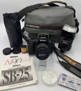 Nikon N90 Nikkor AF 105 mm 35 mm obiettivo fotocamera reflex pellicola con Speedlight SB25 pacchetto borsa - Foto 1 di 24