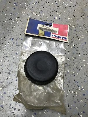 Kawasaki 51049-3501 Fuel Tank cap Interceptor 550 drifter invader Ltd 440 340 - Image 1 of 4