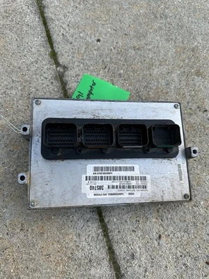 Jeep Wrangler JKU 2010 3,8 L 6 cilindros transmisión manual computador Foto 1 de 4