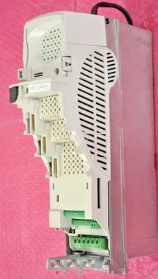 Control Techniques / Unidrive SP1402 / EMERSON 1,1/1,5 kW ohne Deckel & Display - Bild 1 von 4