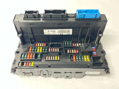 09-20 OEM BMW Front Fuse Box 9234421 F01 F02 F04 F10 F13 F06 F12 F07 - Image 1 of 4