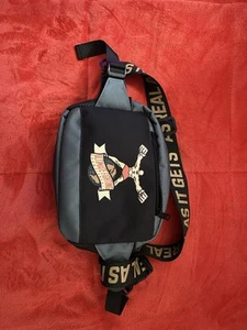 UFC Special Edition Crossbody Bag, accompanied - Picture 1 of 7