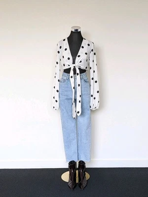 Blusa corta FOREVER 21 blanca a lunares con lazo frontal manga abullonada boho vintage Foto 1 de 4