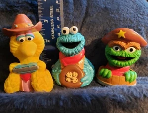 3 Western Applause Sesame Street Finger Puppets Big Bird Oscar Cookie Cowboys - Picture 1 of 13
