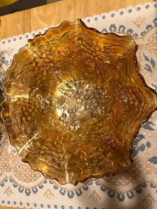 Vtg Carnival Glass Amber/Marigold Bowl Ruffled Edge GRAPES 9" Pre-Own - Picture 1 of 4