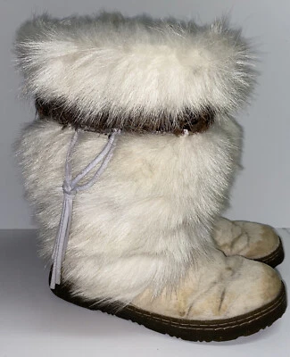 BEARPAW White Exotic Calf Sheep Skin Goat Fur Feathers Boots Womens Size 10 Kola - Image 1 of 4
