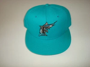 FLORIDA MARLINS NEW ERA 1994 DEADSTOCK VINTAGE 90S SCRIPT HAT CAP FITTED 7 - Picture 1 of 2