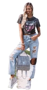 Women Shirt Vintage Style Living In The 80’s Vintage Canvas Graphic Tee - Picture 1 of 3