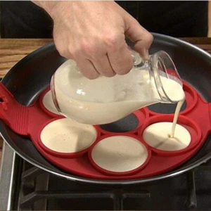 7 Holes Silicone Mold Pancake Maker Nonstick Egg Ring Maker Kitchen Accessories - Picture 1 of 8