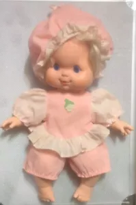 1984 Kenner Strawberry Shortcake 'Baby Needs a Name' Doll Blue Eyes - Picture 1 of 9