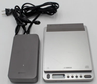 Reproductor de CD externo Yamaha CRW-70 CD-RW 24x unidad usado, funcionando con adaptador de corriente Foto 1 de 4
