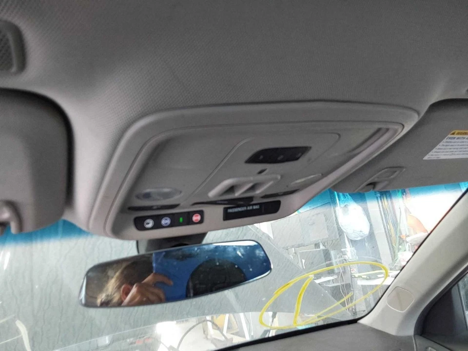 Rear View Mirror Without Full Video Display Fits 16-19 CTS 3018068 - Image 1 of 4