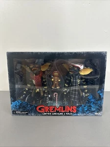 Lot de 1 figurines 6" NECA Gremlins Christmas Carol scène hivernale - Photo 1/4