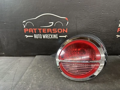 02-05 FORD THUNDERBIRD PASSENGER RIGHT BRAKE STOP TAIL LIGHT LAMP - Image 1 of 4