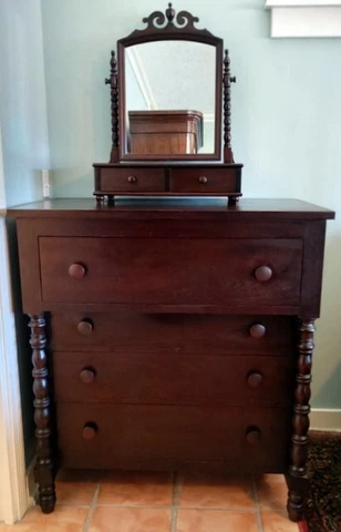 VINTAGE AMERICAN EMPIRE-STYLE MAHOGANY CHEST OF DRAWERS & SWIVEL SHAVING MIRROR Cover