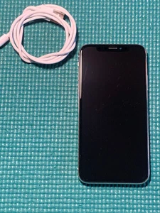 Apple iPhone X - 64GB - Argento (Sbloccato) A1865 (CDMA + GSM) - Foto 1 di 10