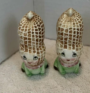 Vtg 1950s Anthropomorphic Peanut Salt & Pepper Shakers Made In Japan  - Picture 1 of 3