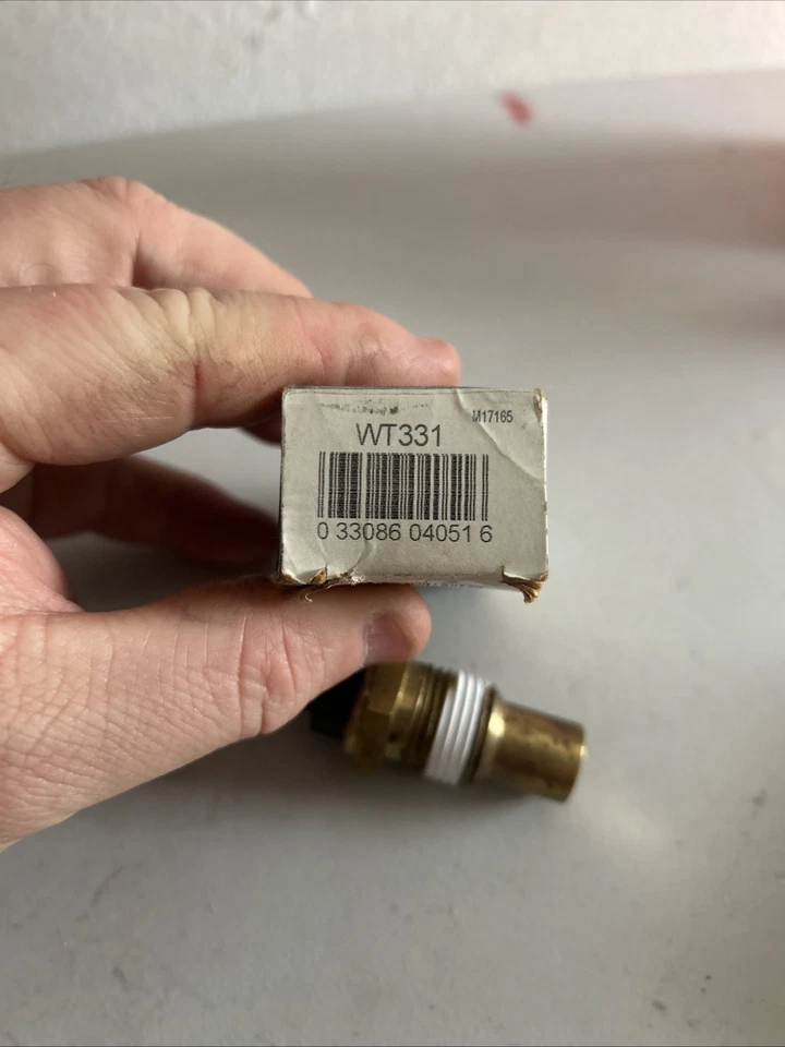 Unidad de sensor de temperatura de refrigerante de BWD Automotive - WT331 - Nueva caja andrajosa Foto 1 de 4