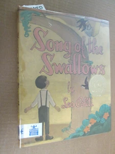 Leo Politi SONG OF THE SWALLOWS in jacket SIGNED by Politi with Art - Picture 1 of 3