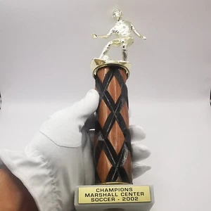 Trofeo de fútbol vintage Marshal Center mármol, madera y plástico soporte - Imagen 1 de 5