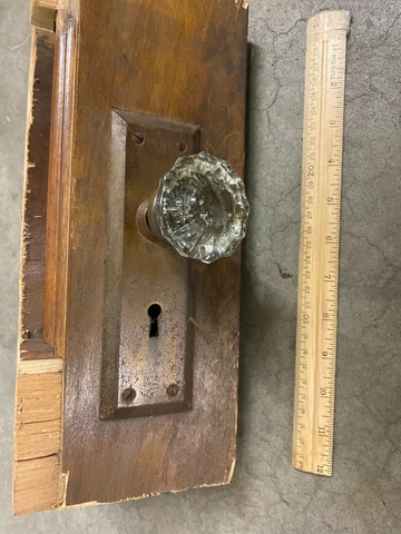 VINTAGE ANTIQUE DOOR KNOB FULL PLATE SALVAGED PIECE FROM DOOR LOOK! Cover