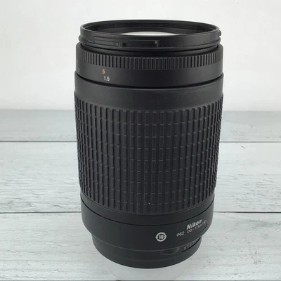 Lente Nikon AF Nikkor 70-300 mm f4-5,6 G usada buena Foto 1 de 4