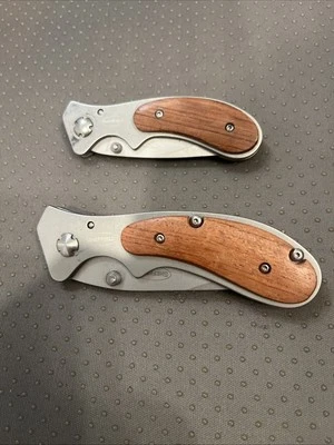 Par de cuchillos de punto de caída de bloqueo boreal Sheffield bonitos mangos de madera Foto 1 de 3