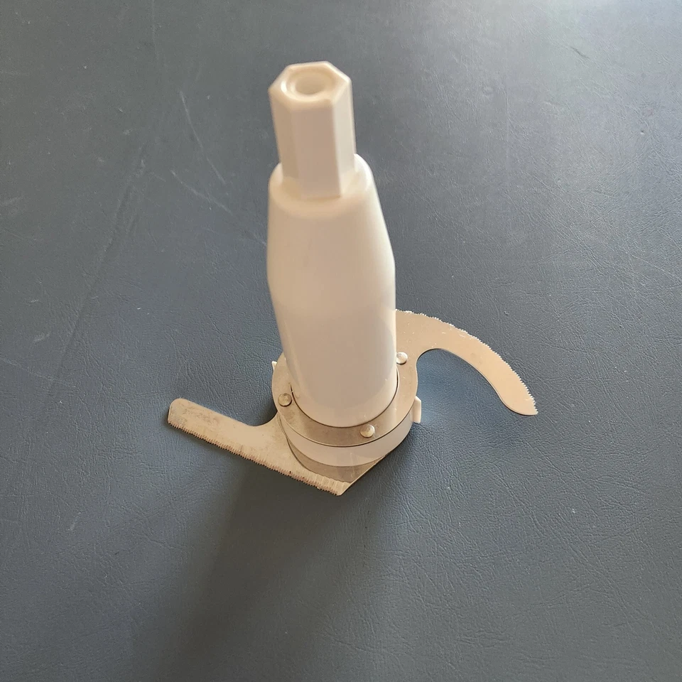 Black and Decker Quick N Easy Plus Food Processor FP1450 BLADE - Image 1 of 3