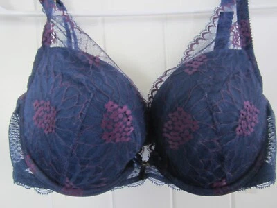 Novo Sutiã Feminino Chantelle Push Up Azul Marinho Renda sobre Borgonha tamanho 32DD - Imagem 1 de 3