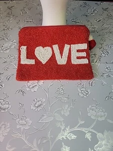 Francesca's Beaded LOVE Pouch Make UP Accessoires Tasche weiß Bommel - Bild 1 von 5