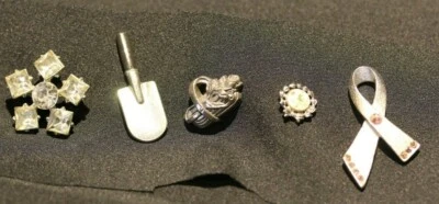 5 Alfileres de Solapa TONO PELTRE PLATEADO Broche Diamantes de Imitación Pala Flores Cinta Rosa 18g Foto 1 de 4