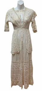 Antiguo Vestido Eduardiano Pequeño Crochet Botones Capas Delicado Encaje Gasa Algodón - Imagen 1 de 12