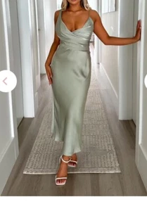 NEW TIGERMIST SAGE GREEN SILKY SATIN DRAPE MIDI FORMAL EVENING DRESS 8 10 12 - Foto 1 di 3