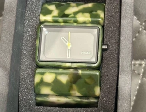NIXON THE VEGA Watch Camouflage pattern Analog Quartz Boxed Dead battery - Picture 1 of 4
