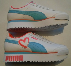 womens puma roma gents athletic shoe