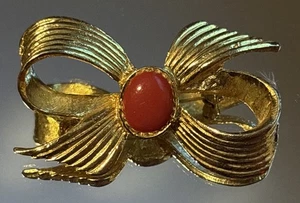 Vintage Bow Pin Brooch Shiny Textured Gold Pink/Red Acrylic Stone - Picture 1 of 7