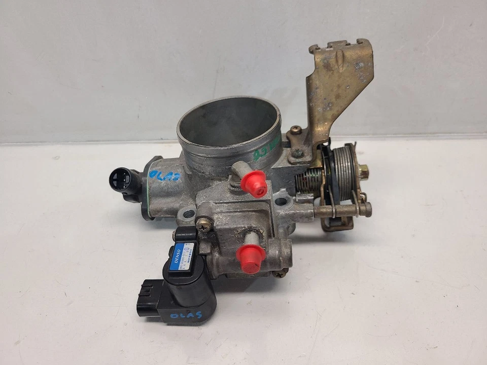 Cuerpo del acelerador Acura MDX 2001-02 (3,5/AT) Foto 1 de 4