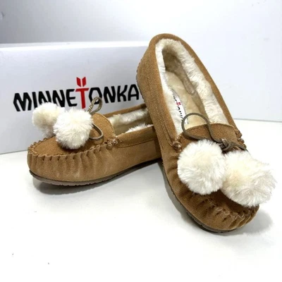 Zapatilla Minnetonka Pom Pom Piel Sintética Forrada Cuero Canela Mujer 5M Nueva con Etiquetas Foto 1 de 4