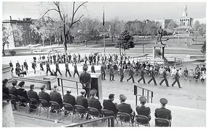 1963 Original Foto Veterans Day Parade am Colorado State Capitol in Denver - Bild 1 von 2