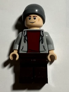 LEGO Jurassic World Dinosaur Market Stall Owner Male Ref jw101 Set 30390 - Picture 1 of 1